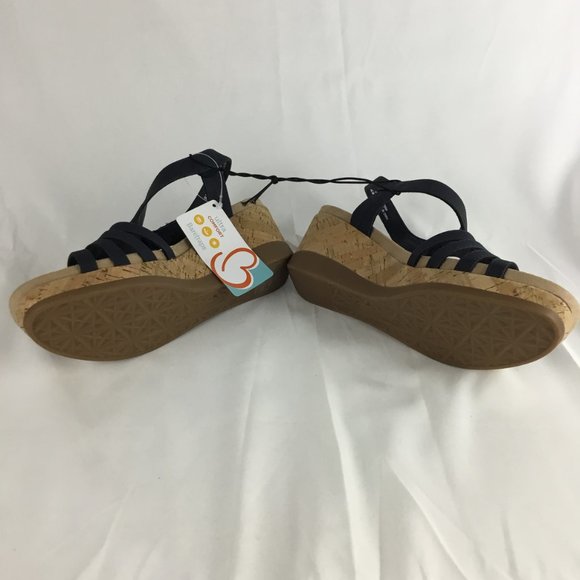 (NWT) BARETRAPS - Picture 4 of 6